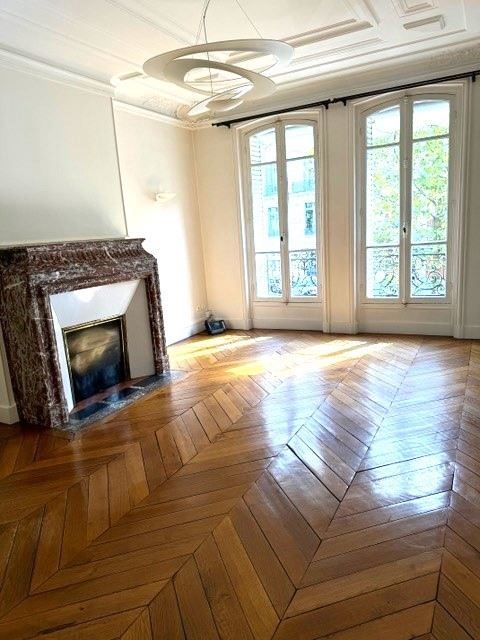 bureaux en location sur PARIS (75016)