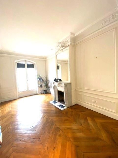 bureaux en location sur PARIS (75016)