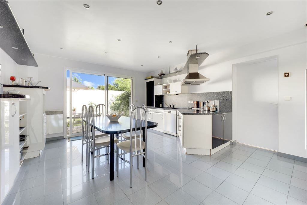maison contemporaine 7 pièces en vente sur LES PAVILLONS SOUS BOIS (93320)