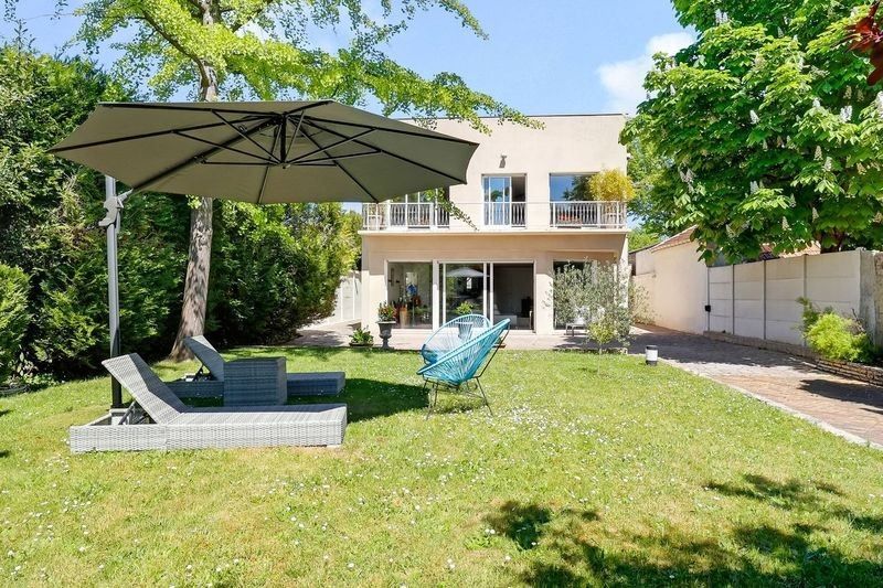 maison contemporaine 7 pièces en vente sur LES PAVILLONS SOUS BOIS (93320)