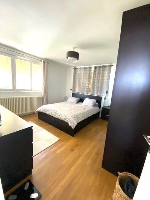 maison traditionnelle 7 pièces en vente sur LES PAVILLONS SOUS BOIS (93320)