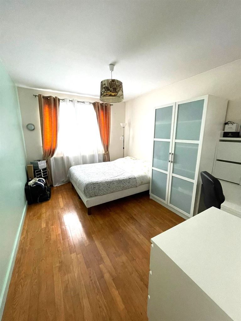 maison traditionnelle 7 pièces en vente sur LES PAVILLONS SOUS BOIS (93320)